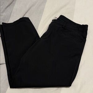 Men’s lululemon black pant.  SZ 38
